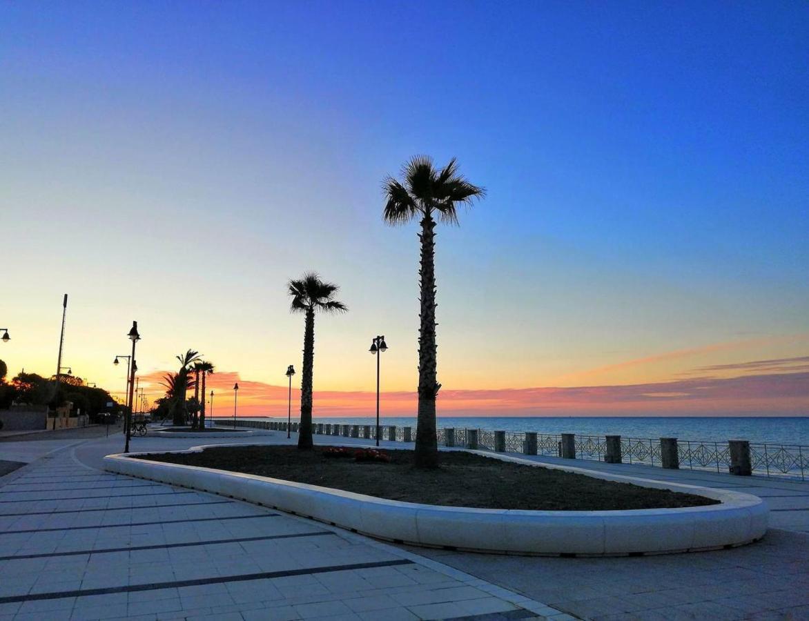 Blue Sea Bed & Breakfast Roccella Ionica Bagian luar foto